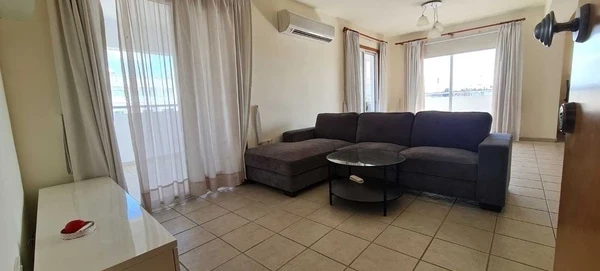 2-bedroom penthouse to rent €1.100, image 1