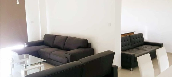 3-bedroom penthouse to rent €1.100, image 1