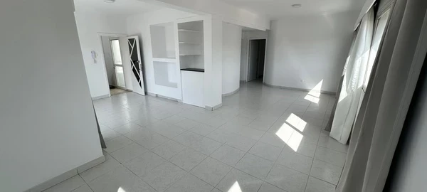 3-bedroom penthouse to rent €2.000, image 1