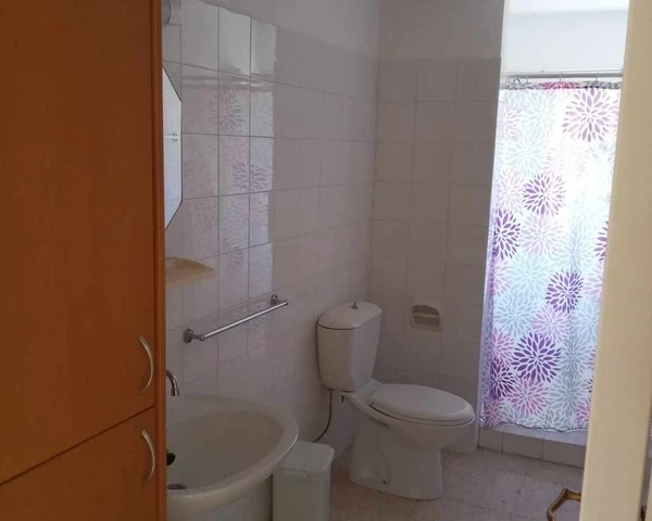 2-bedroom penthouse to rent €1.000, image 1