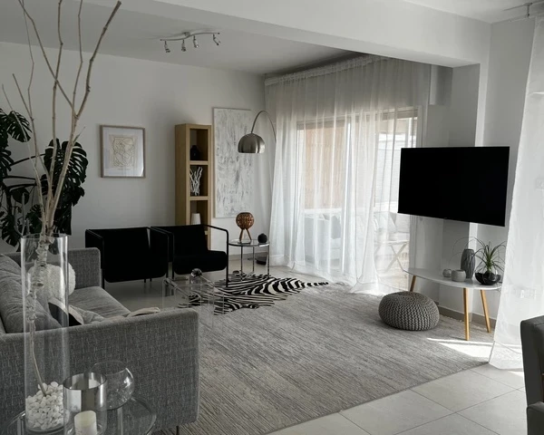 3-bedroom penthouse to rent €2.500, image 1