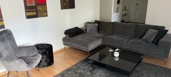 4-bedroom penthouse to rent €1.500, image 1