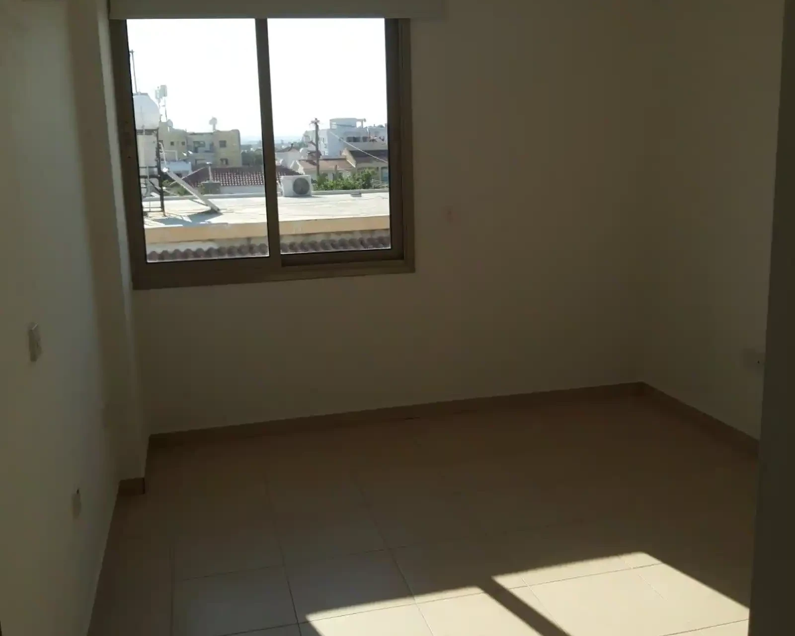 3-bedroom penthouse to rent €1.400, image 1
