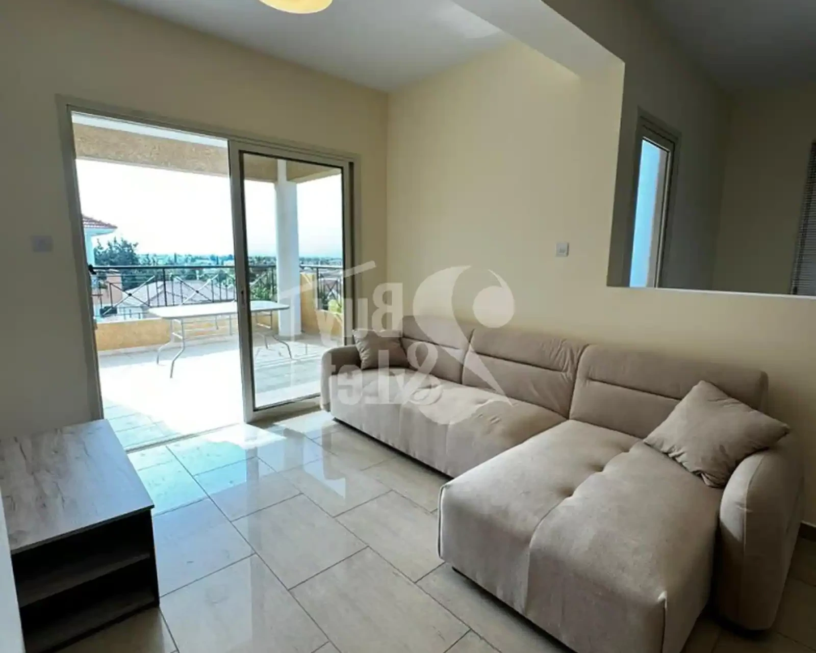 3-bedroom penthouse to rent €1.700, image 1