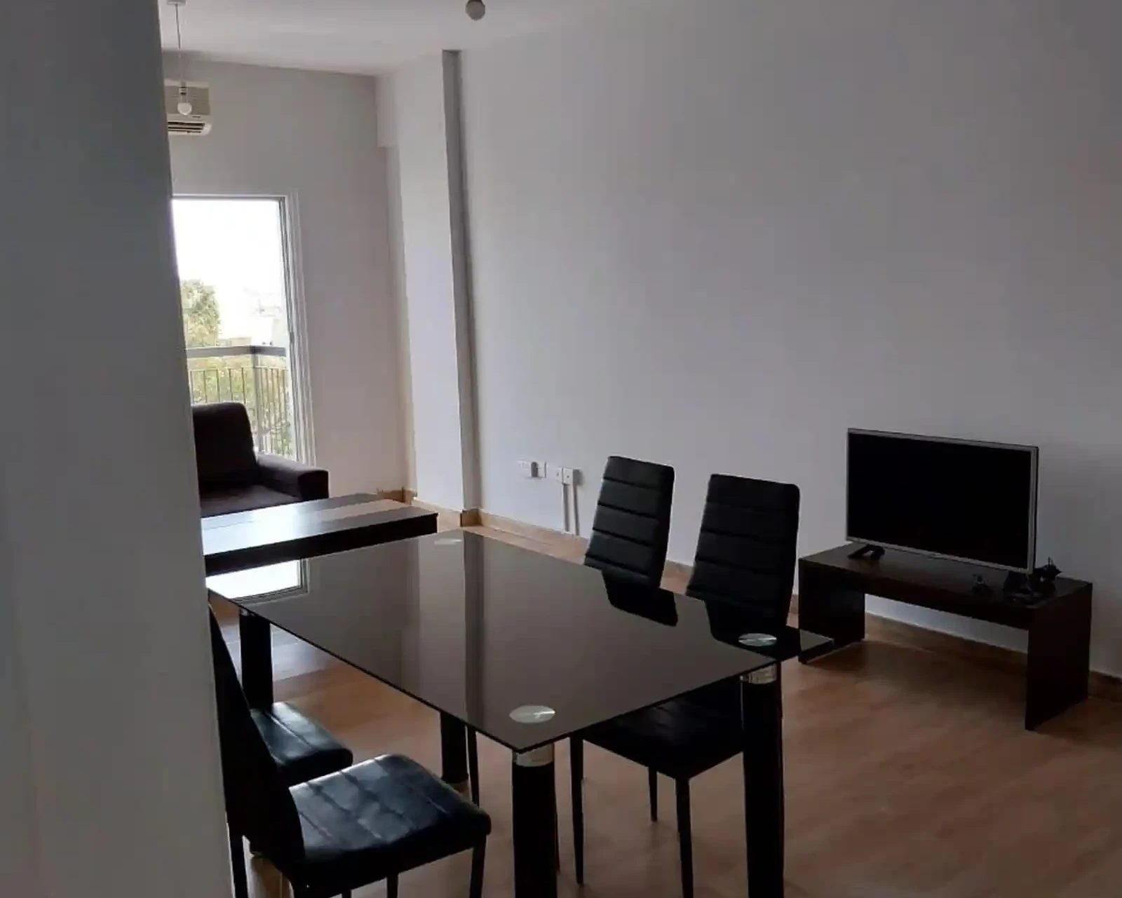 3-bedroom penthouse to rent €1.100, image 1