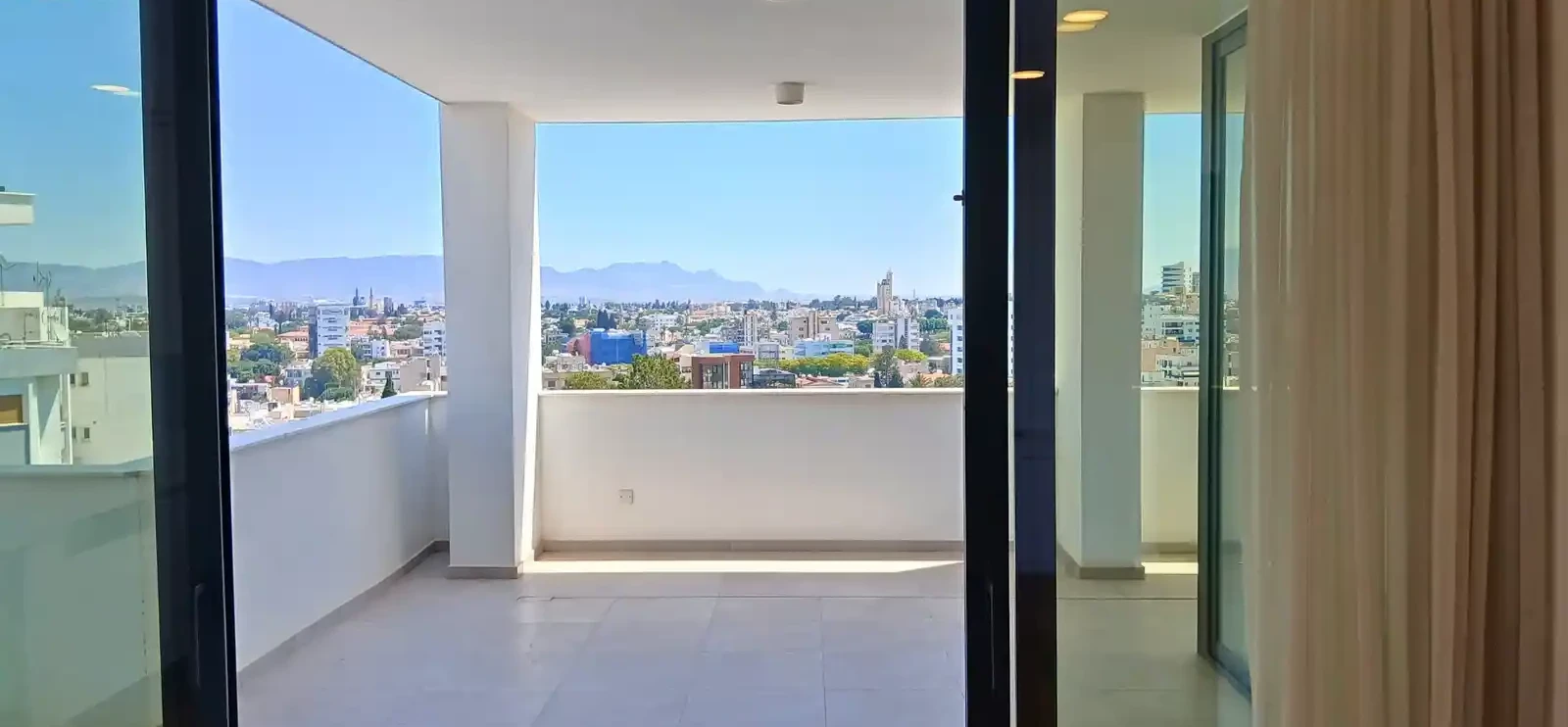 3-bedroom penthouse to rent €2.500, image 1