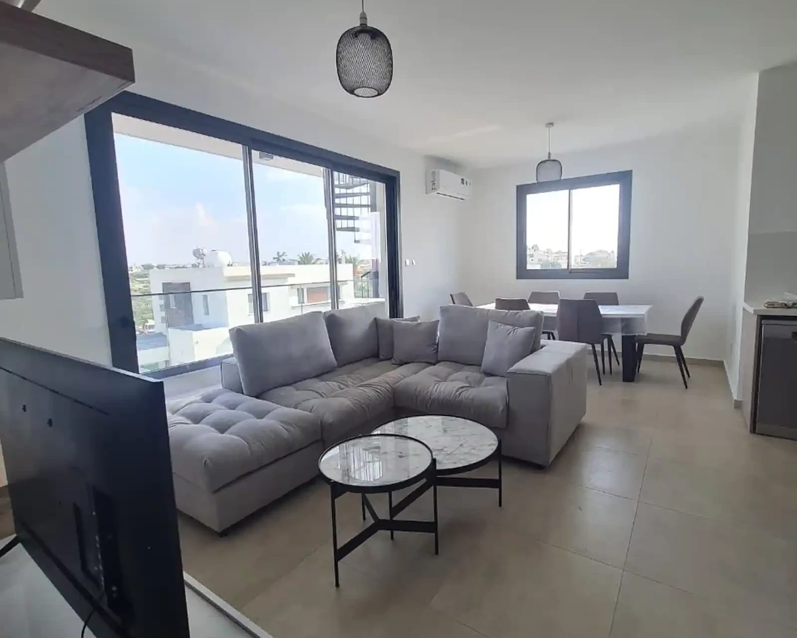 2-bedroom penthouse to rent €1.500, image 1