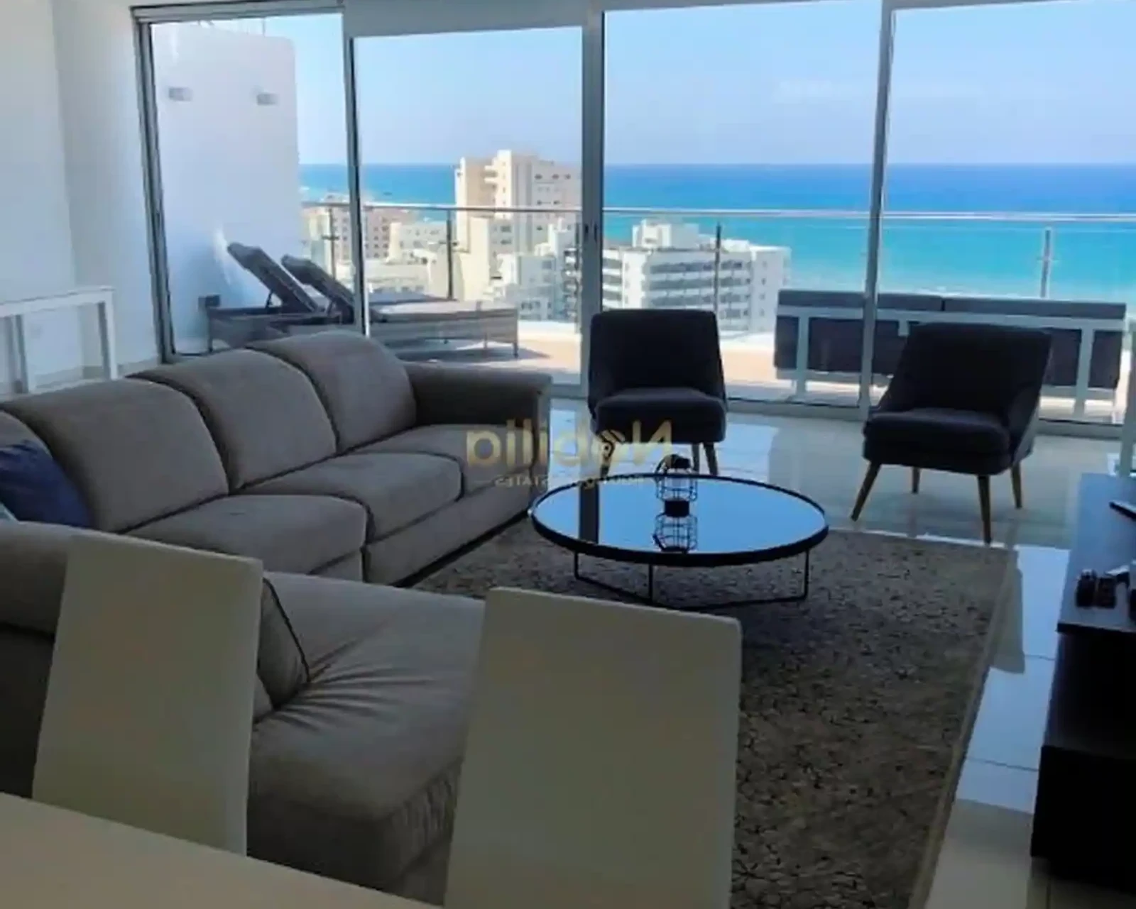 3-bedroom penthouse to rent €4.500, image 1