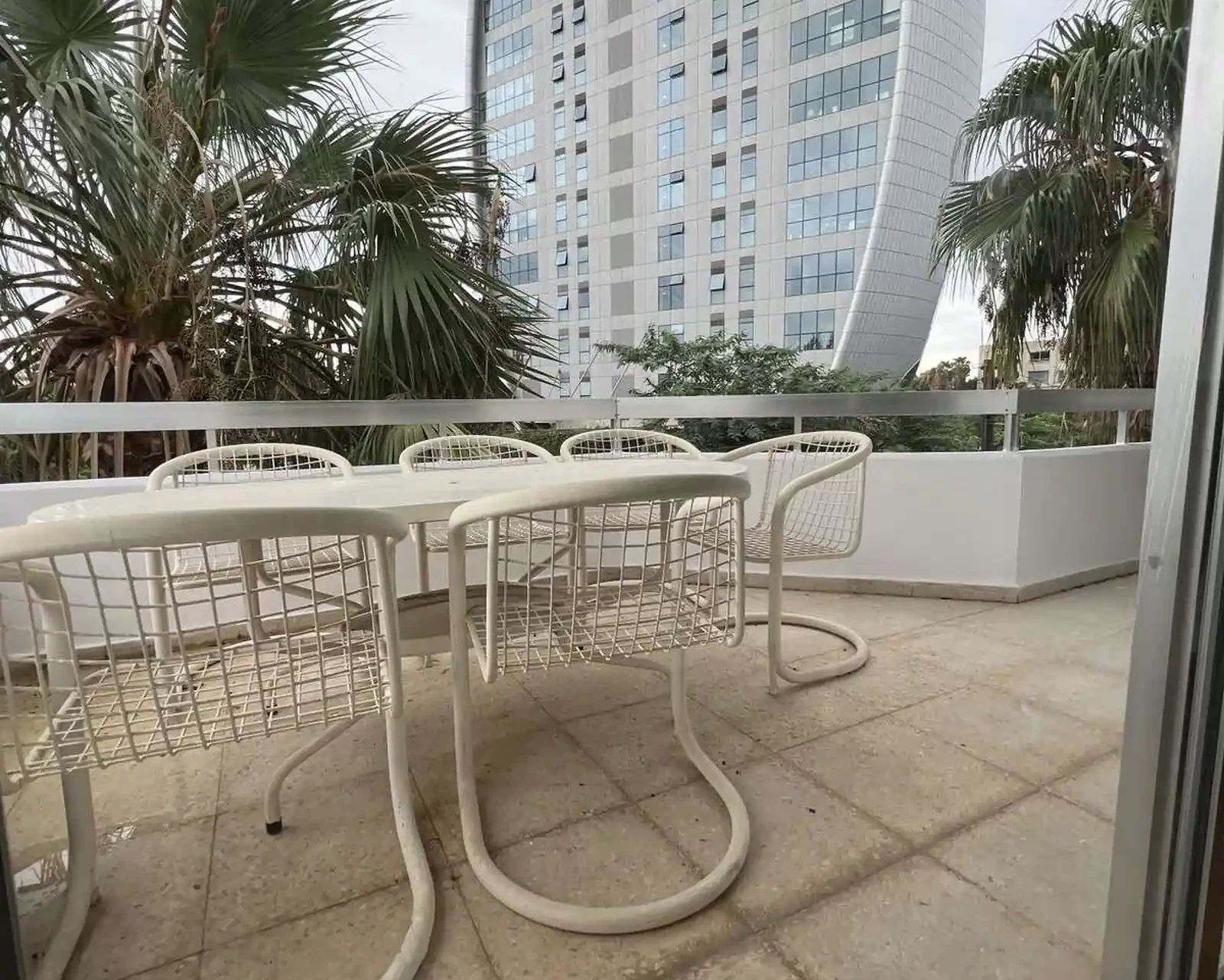 2-bedroom penthouse to rent €1.800, image 1