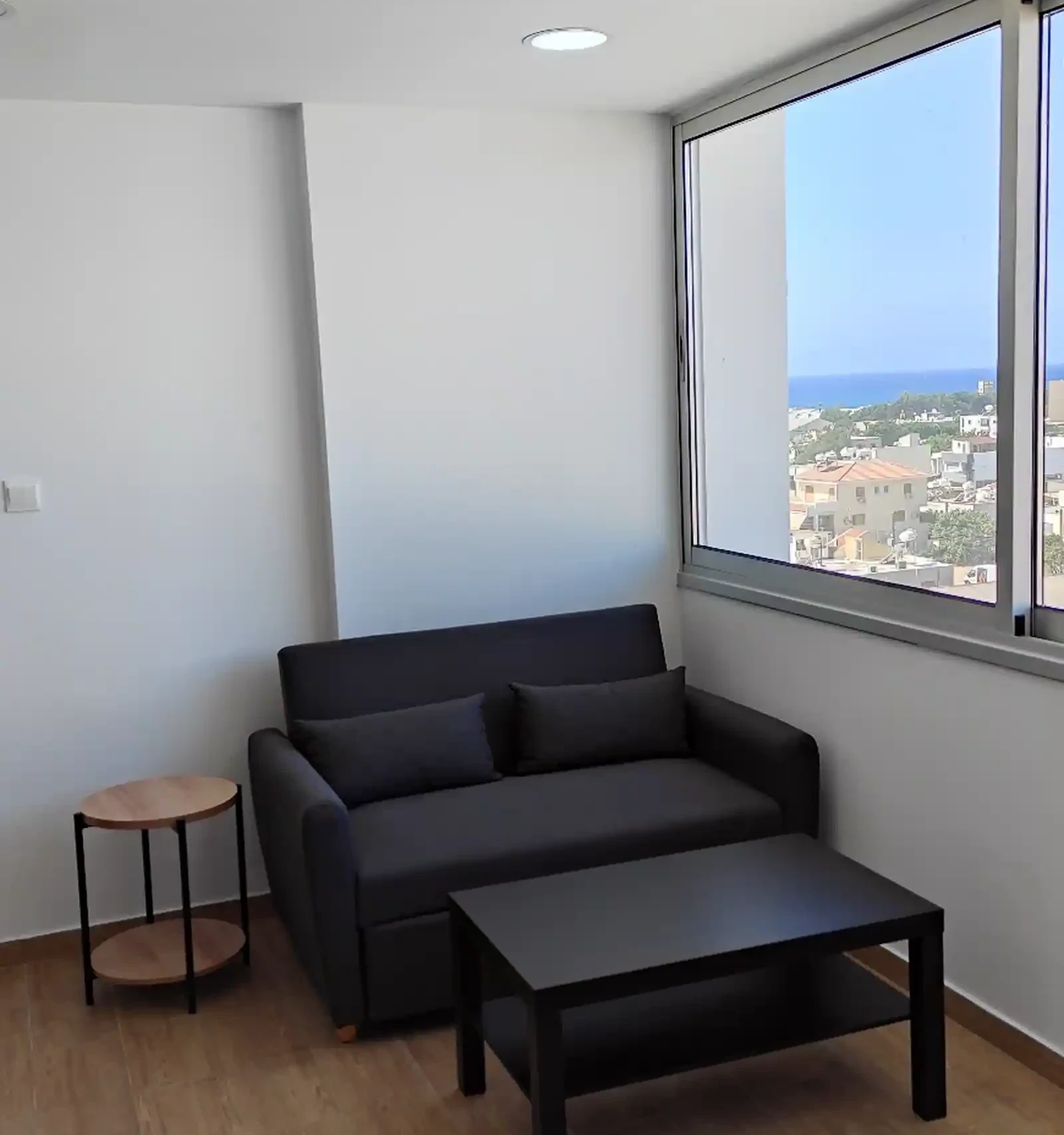 Studio penthouse to rent €800, image 1