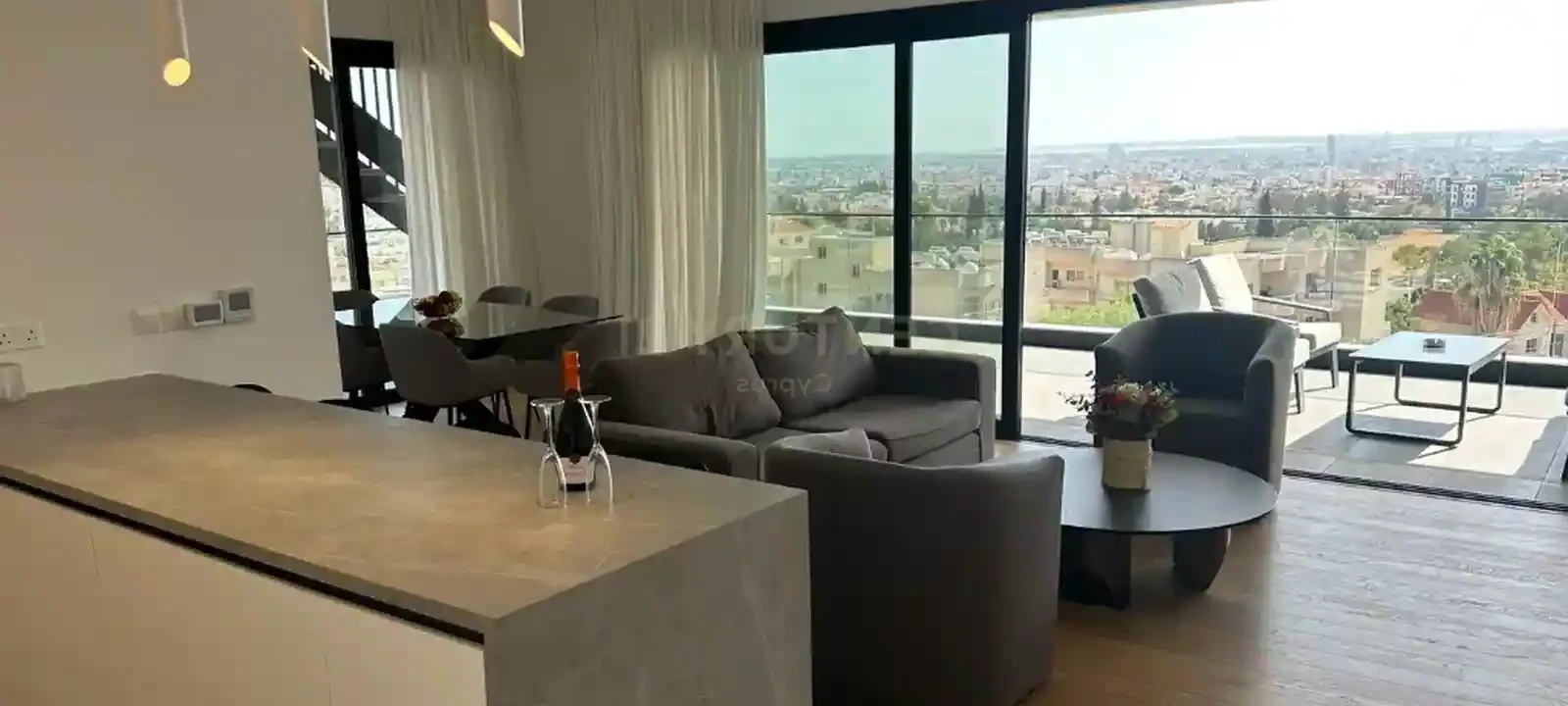 3-bedroom penthouse to rent, image 1