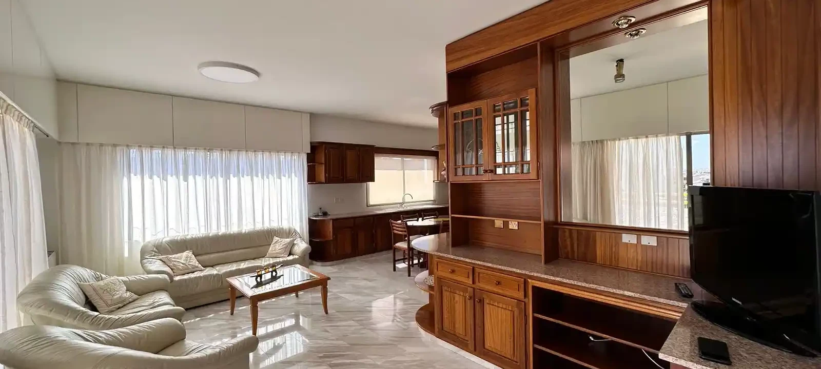 3-bedroom penthouse to rent, image 1