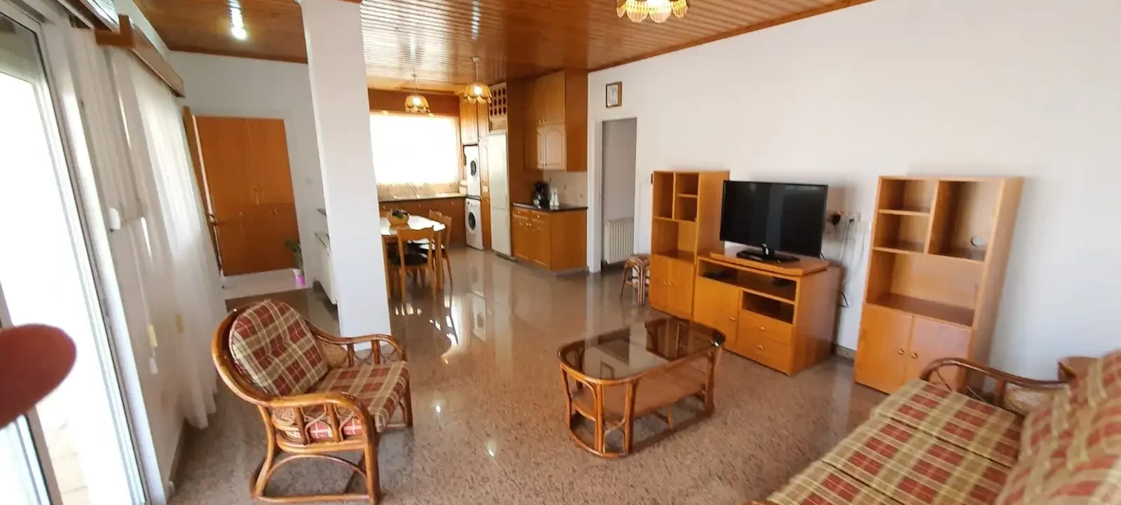 2-bedroom penthouse to rent, image 1