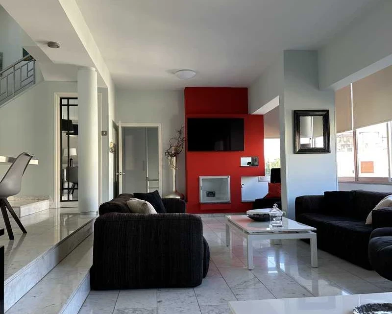 2-bedroom penthouse to rent, image 1