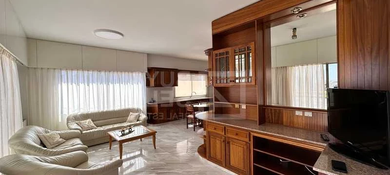 3-bedroom penthouse to rent, image 1