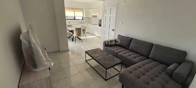 2-bedroom penthouse to rent, image 1