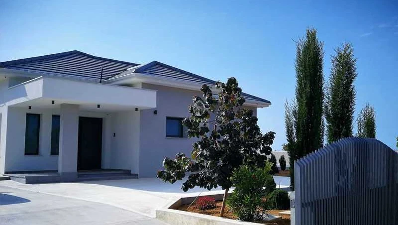 3-bedroom detached house to rent, image 1