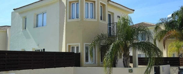 3-bedroom detached house to rent €950, image 1