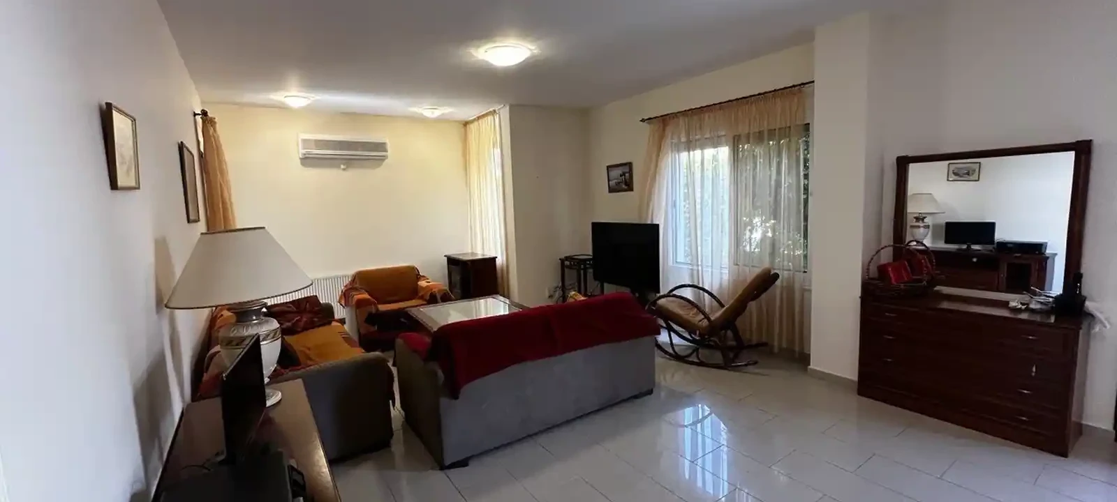 3-bedroom detached house to rent, image 1