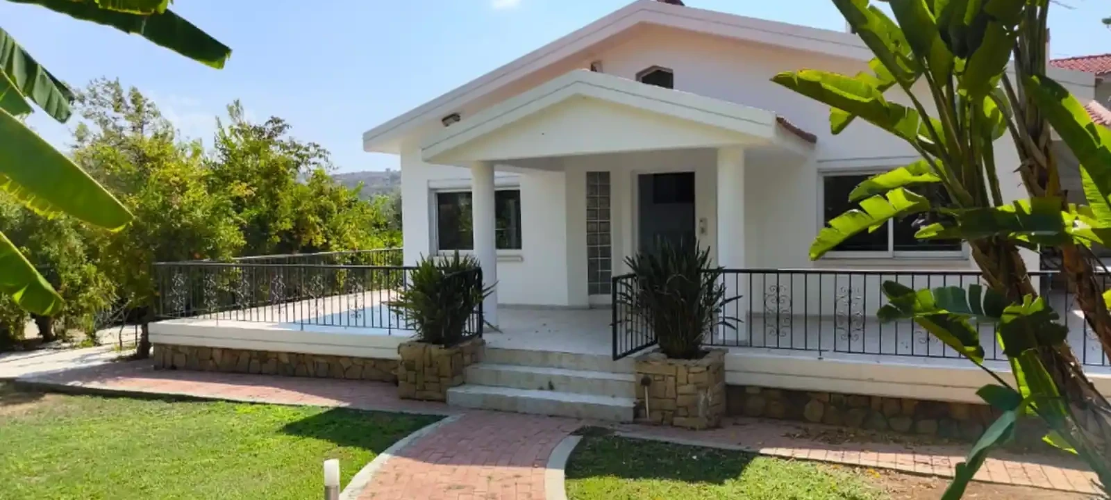 4-bedroom detached house to rent €3.500, image 1