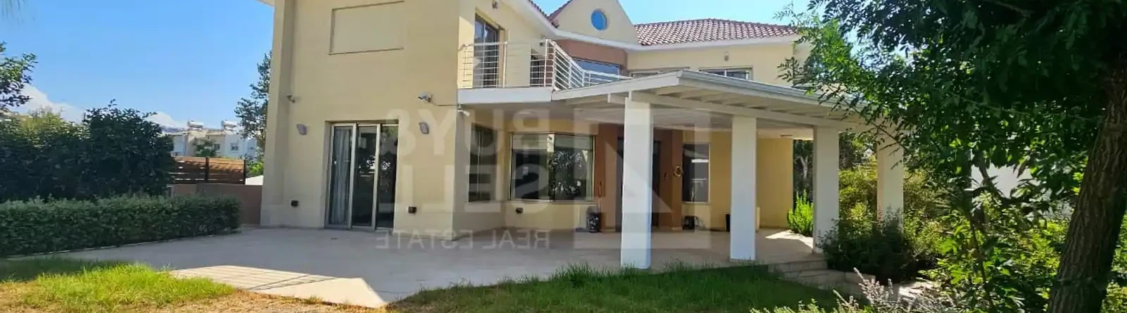 6-bedroom detached house to rent, image 1