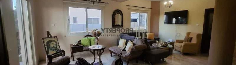 4-bedroom detached house to rent, image 1