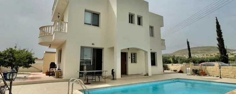 2-bedroom detached house to rent, image 1