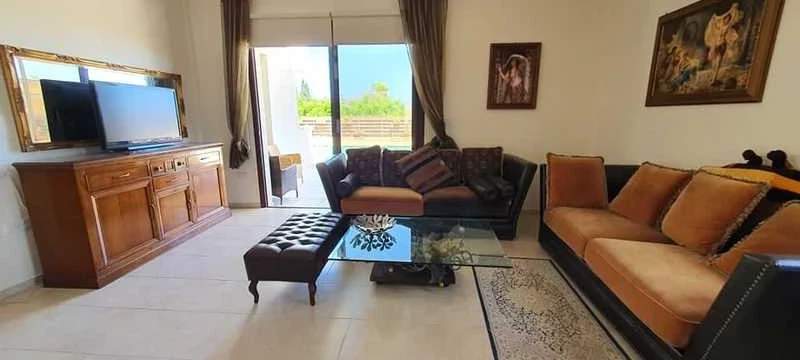 4-bedroom detached house to rent, image 1