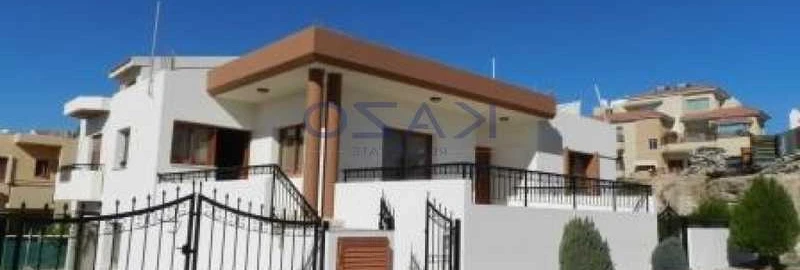 4-bedroom detached house to rent, image 1