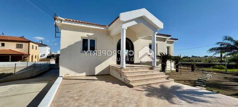 4-bedroom detached house to rent, image 1