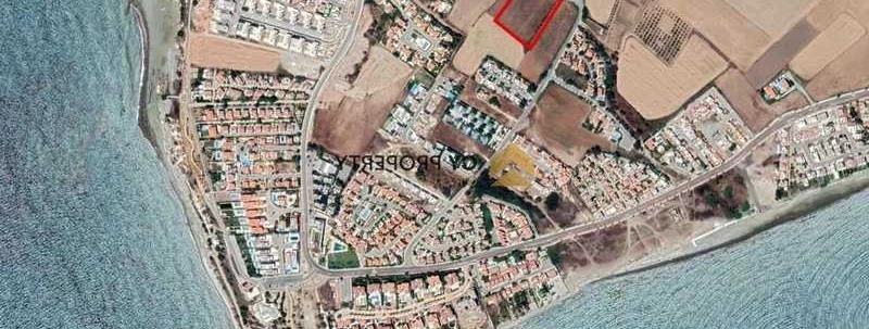 Residential land 7025 m², image 1