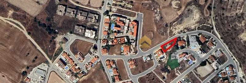 Residential land 561 m², image 1