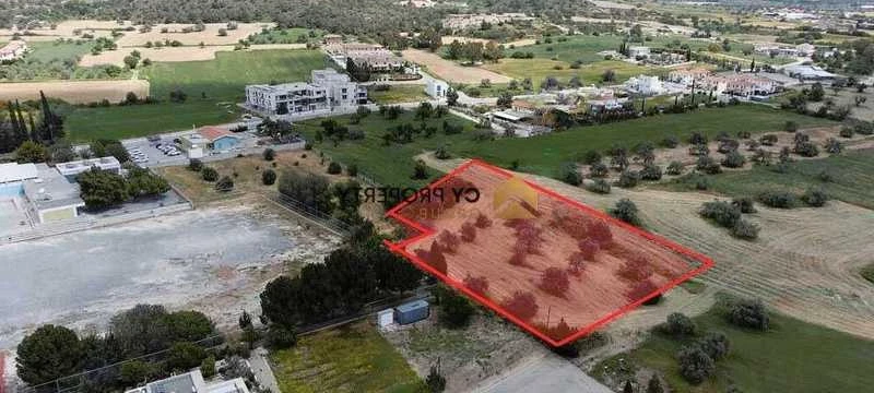 Residential land 2047 m², image 1