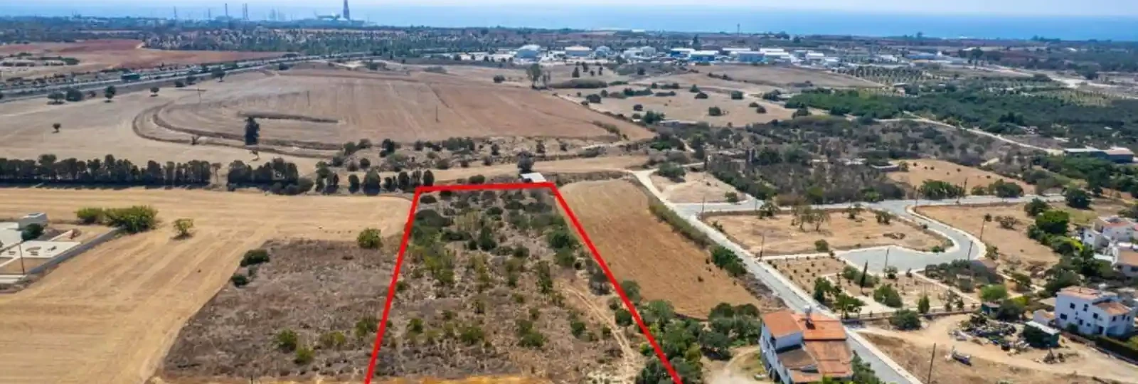 Residential land 7108 m², image 1