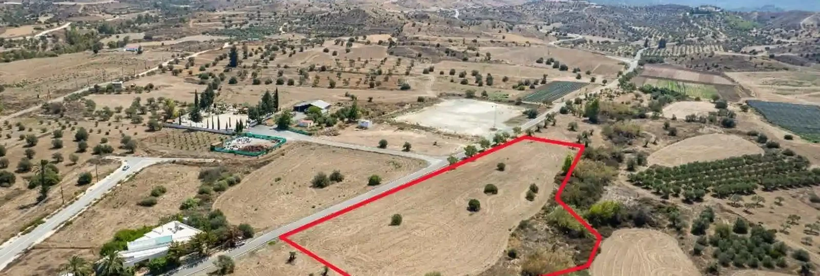 Residential land 11037 m², image 1