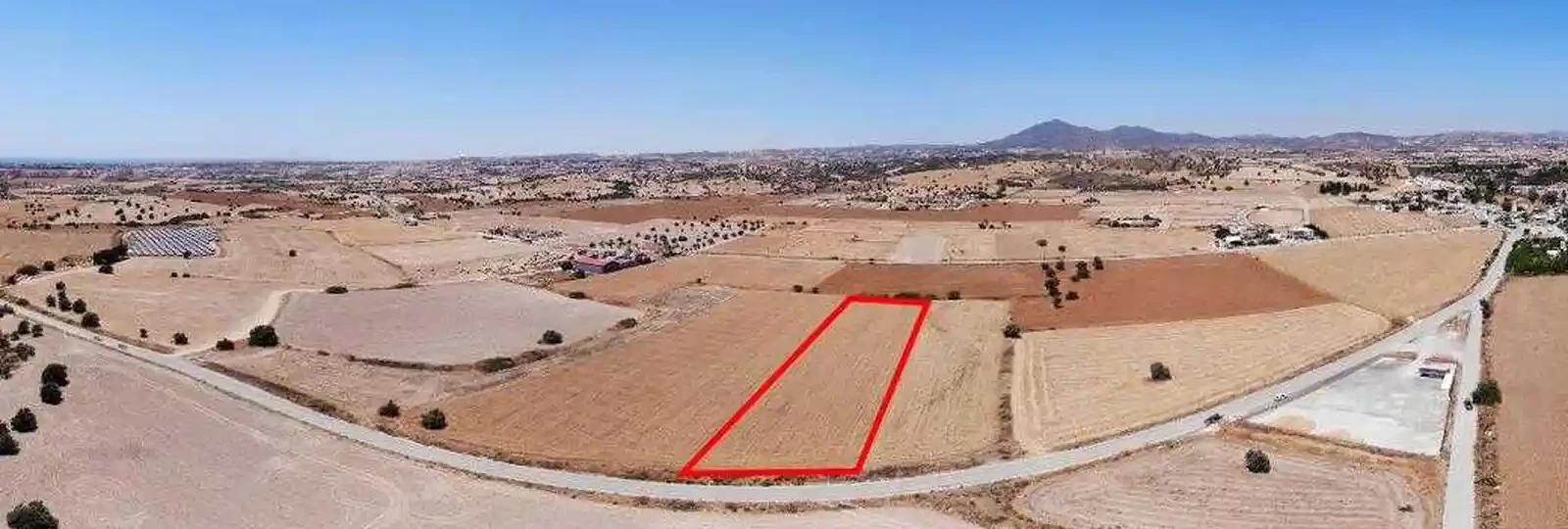 Residential land 6096 m², image 1