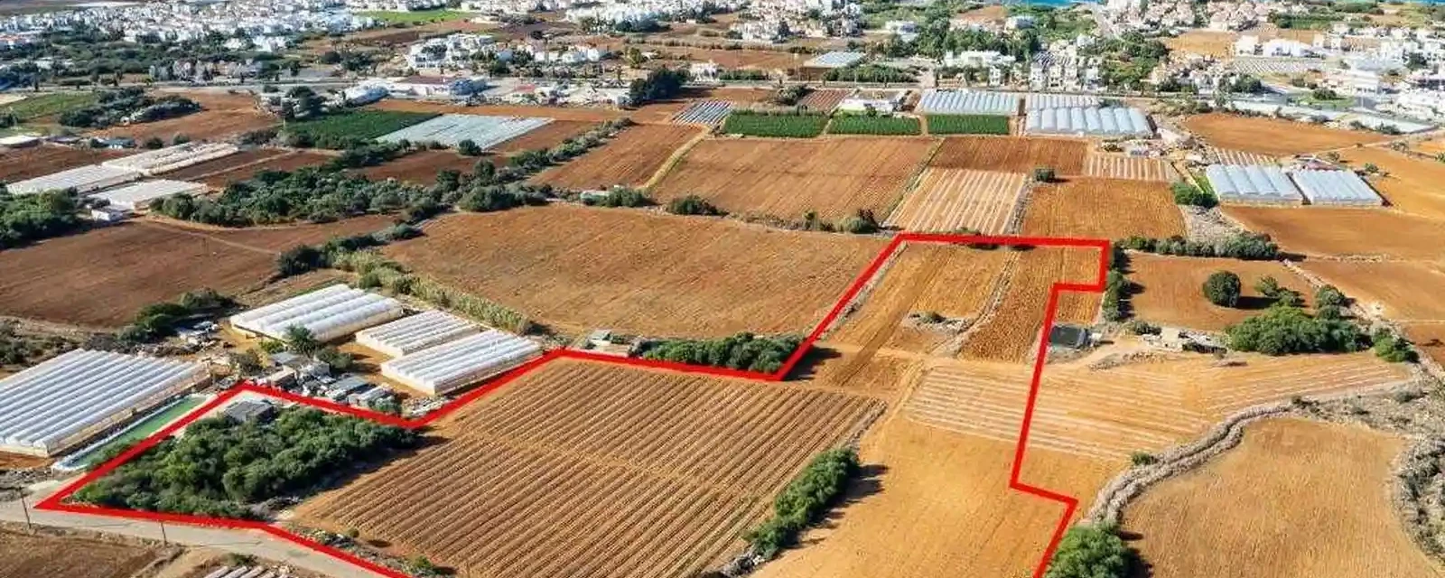 Residential land 23592 m², image 1