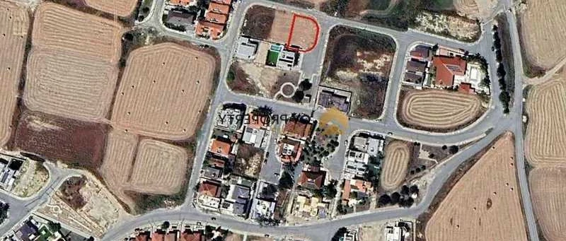 Residential land 611 m², image 1