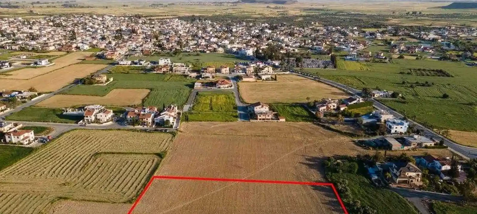 Residential land 4683 m², image 1