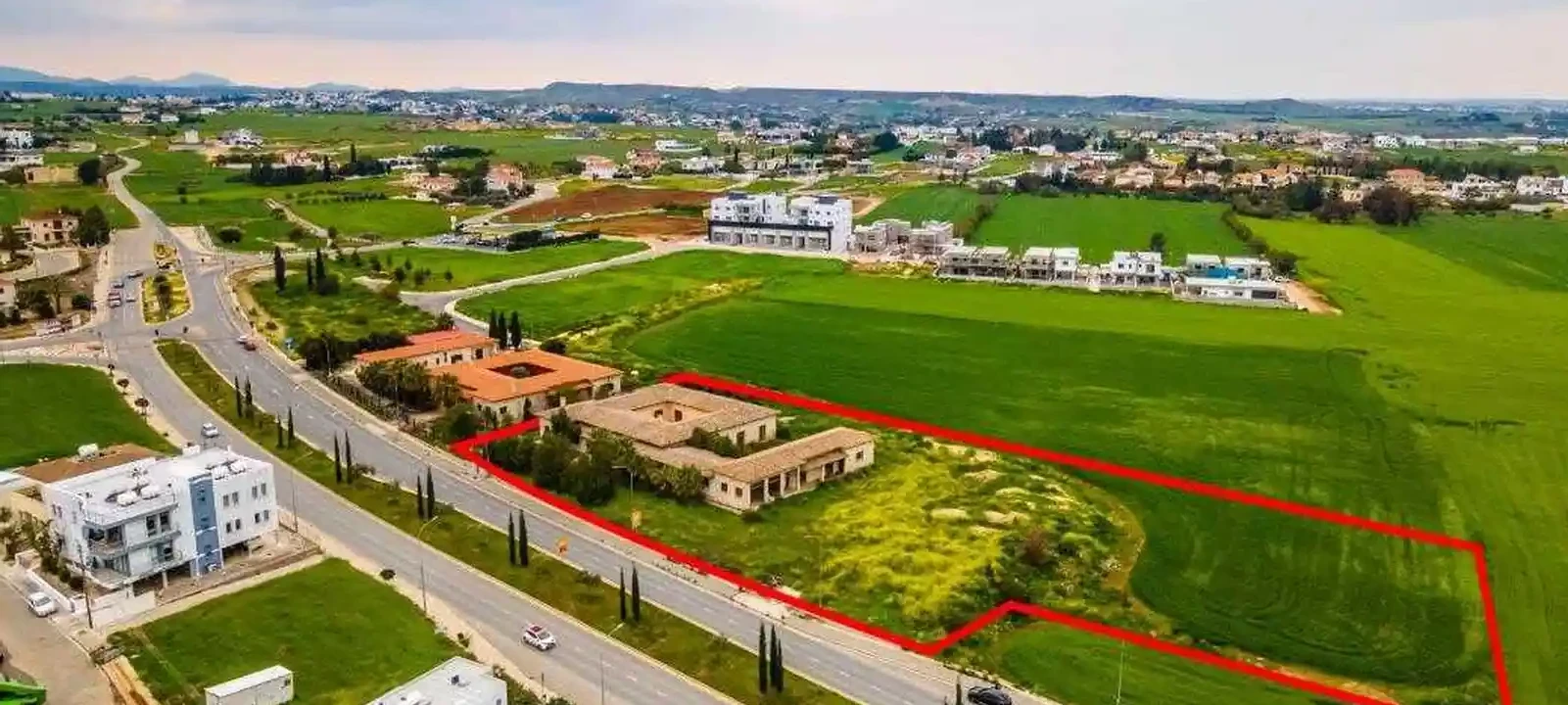 Residential land 7428 m², image 1