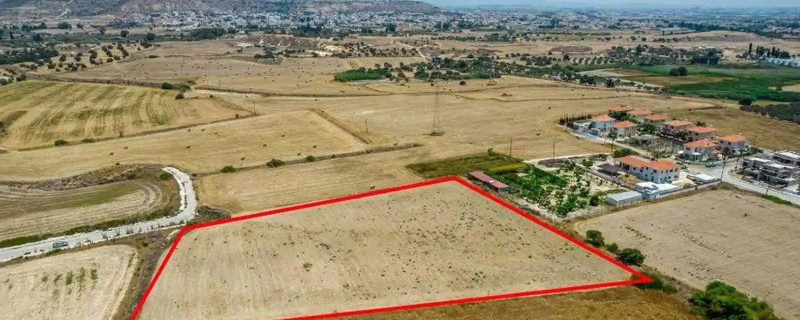 Residential land 9700 m², image 1