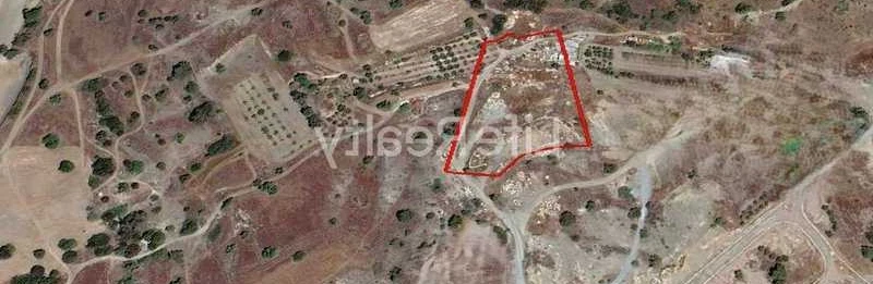 Residential land 932 m², image 1