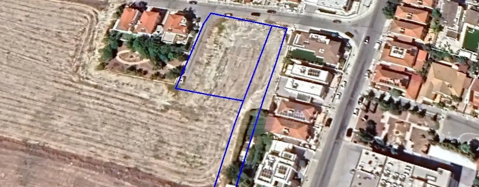 Residential land 2228 m², image 1