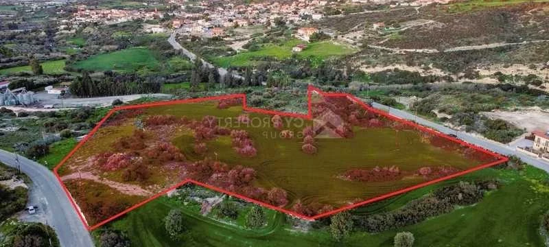 Residential land 23746 m², image 1