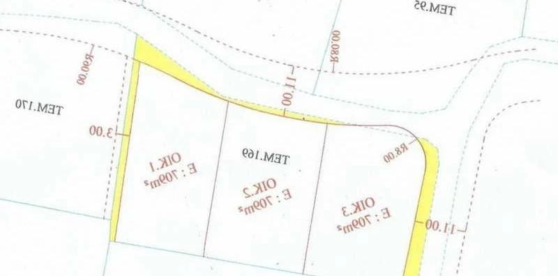 Residential land 709 m², image 1