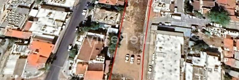 Residential land 955 m², image 1