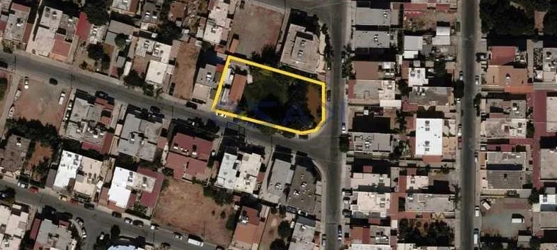 Residential land 1050 m², image 1