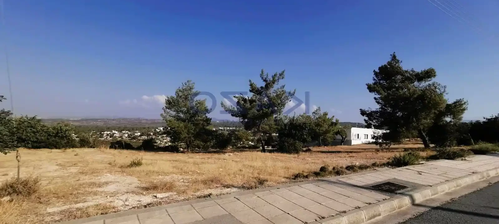 Residential land 728 m², image 1