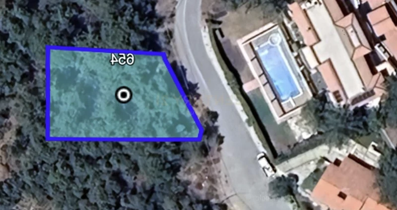 Residential land 762 m², image 1