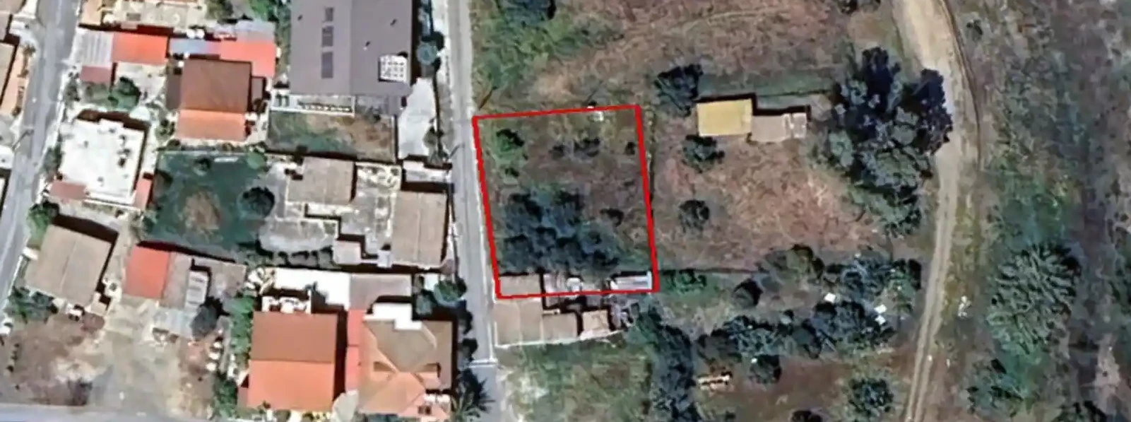 Residential land 799 m², image 1